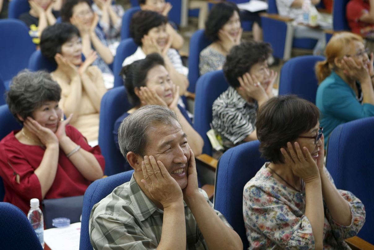 As pension payments fall short of living costs, a growing number of senior citizens in South Korea are turning to “silver service” courier businesses to earn an income. Photo: Reuters 